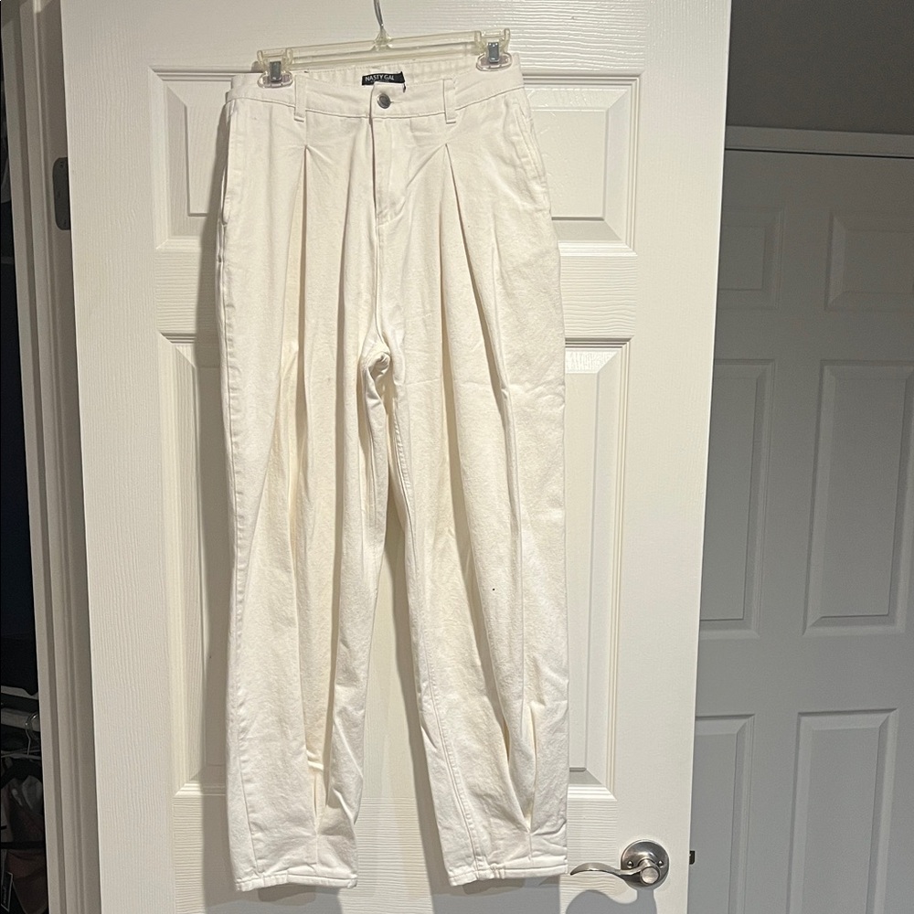 White Pleated Pants